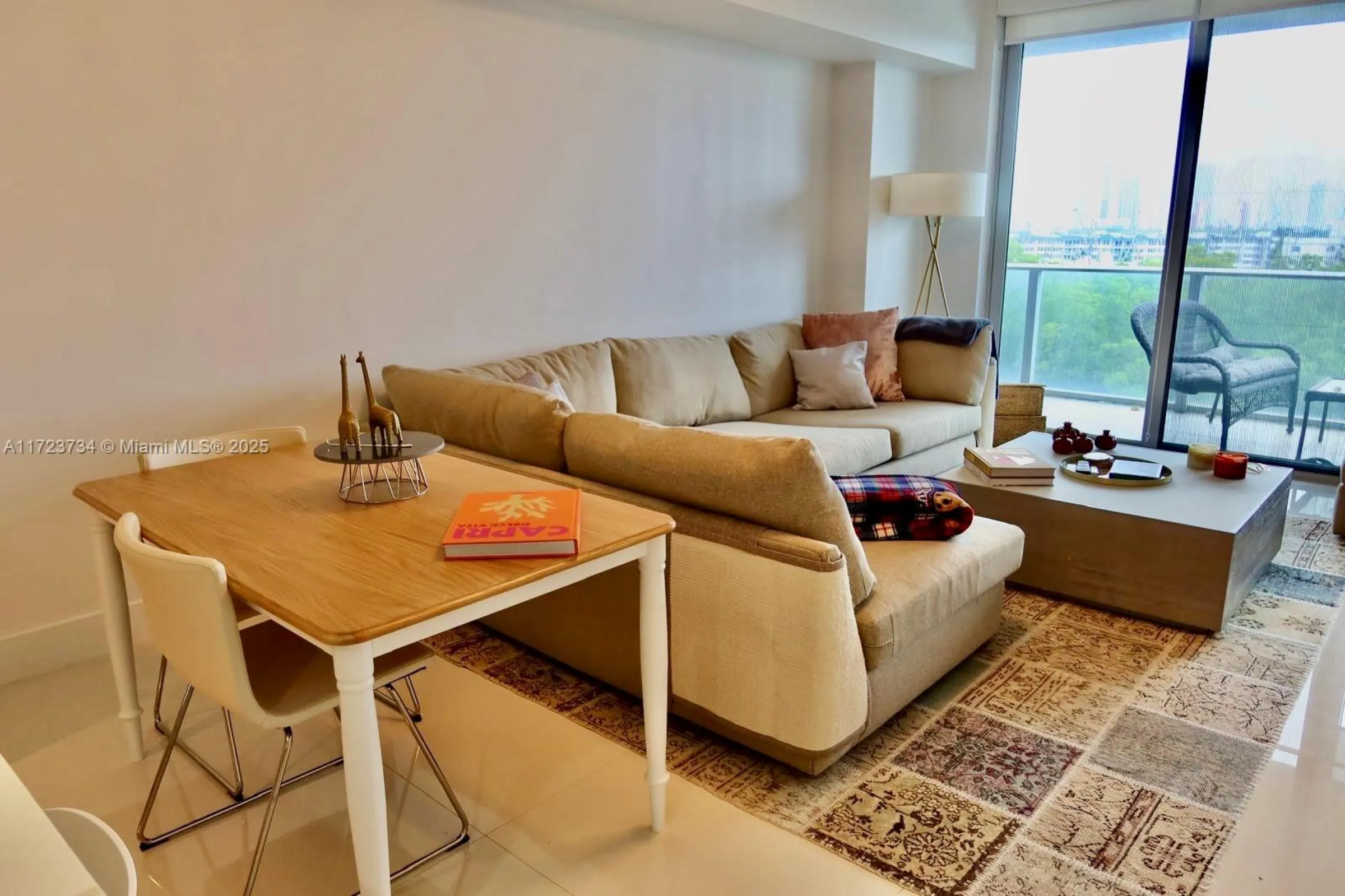 16385 Biscayne Blvd #718 5